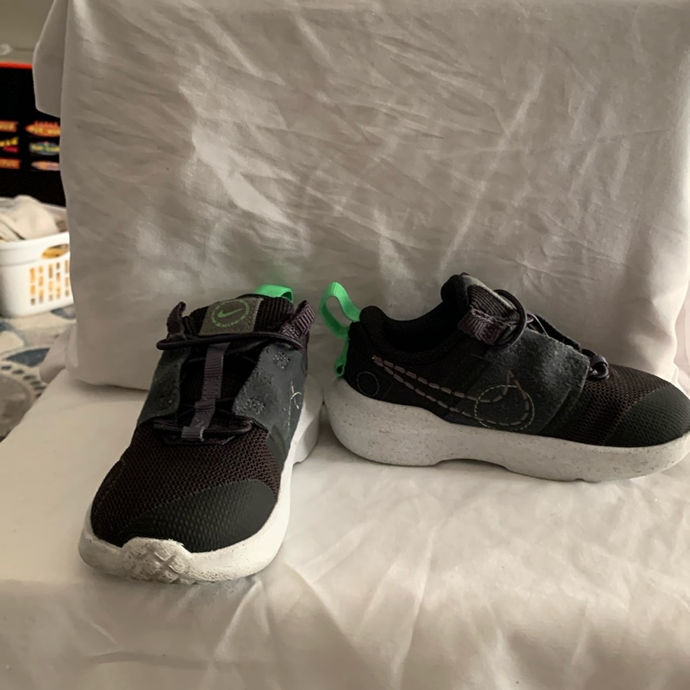 Children Nike Tennis Shoes